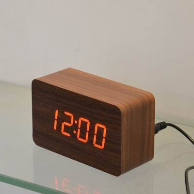 Réveil LED Rouge & Bleu Unity – Compact 9×7,5×4,5 Cm Avec Lumière Nocturne